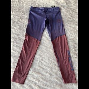 Virus leggings medium